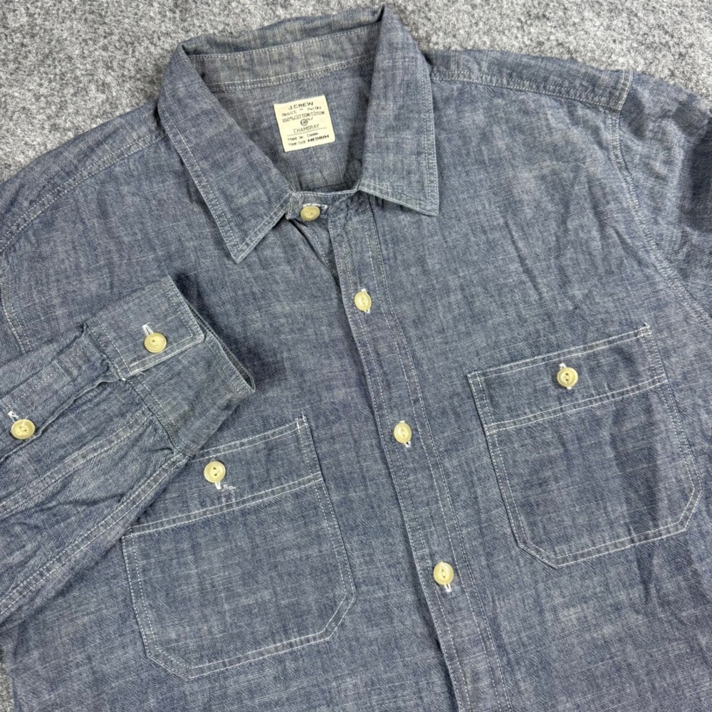 J.Crew Chambray Button Down Shirt Mens Medium Blue Long Sleeve Work Chin Strap